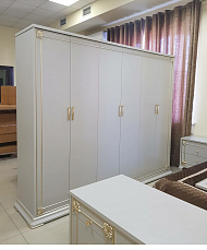 Спальня Стелла Софа комплект: кровать 180х200 с мягким изголовьем + 2 тумбы прикроватные + стол туалетный с зеркалом + шкаф 6 дверный + пуф