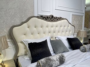 Спальня Мокко комплект: кровать 160х200 с мягким изголовьем + 2 тумбы прикроватные + комод с зеркалом + шкаф 4 дверный с зеркалом серый камень