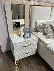 Спальня Лара комплект: кровать 160х200 с мягким изголовьем + 2 тумбы прикроватные + комод с зеркалом + шкаф 4 дверный с зеркалом