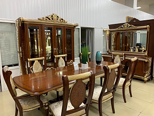 Столовая Лав комплект: витрина 4 дверная + буфет с зеркалом + стол обеденный 250х120 + 4 стула + 2 стула с подлокотниками орех