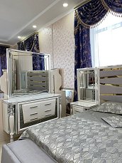 Спальня Этро Серебро комплект: кровать 180х200 с мягким изголовьем + 2 тумбы прикроватные + комод с зеркалом + шкаф 6 дверный с зеркалом
